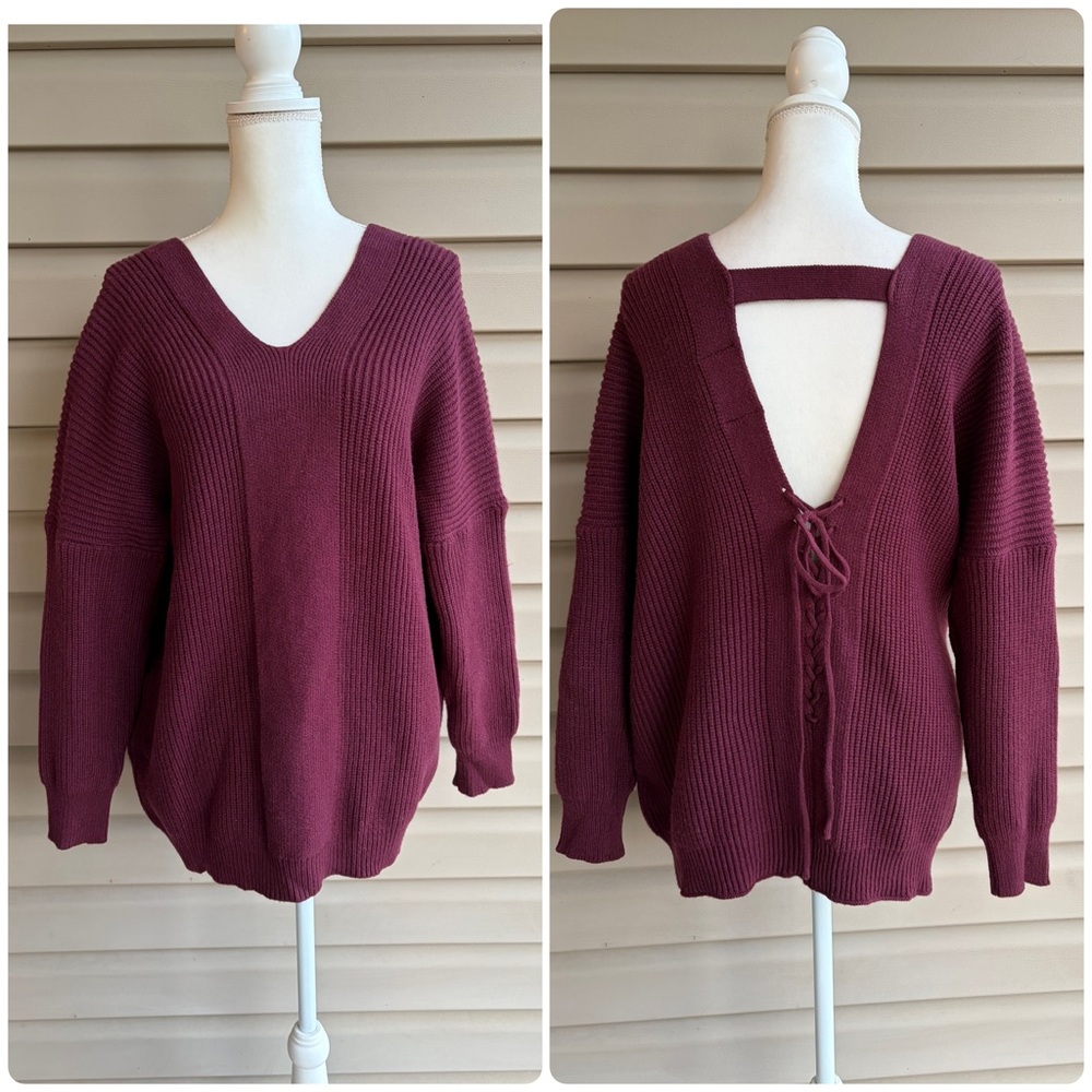 •Lovemarks• Burgundy Tie Back Sweater - Size Large